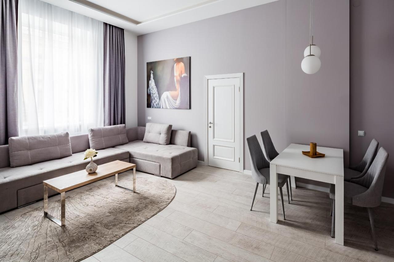 Leogrand Deluxe Apartments On Horodotska 33 Lviv Dış mekan fotoğraf