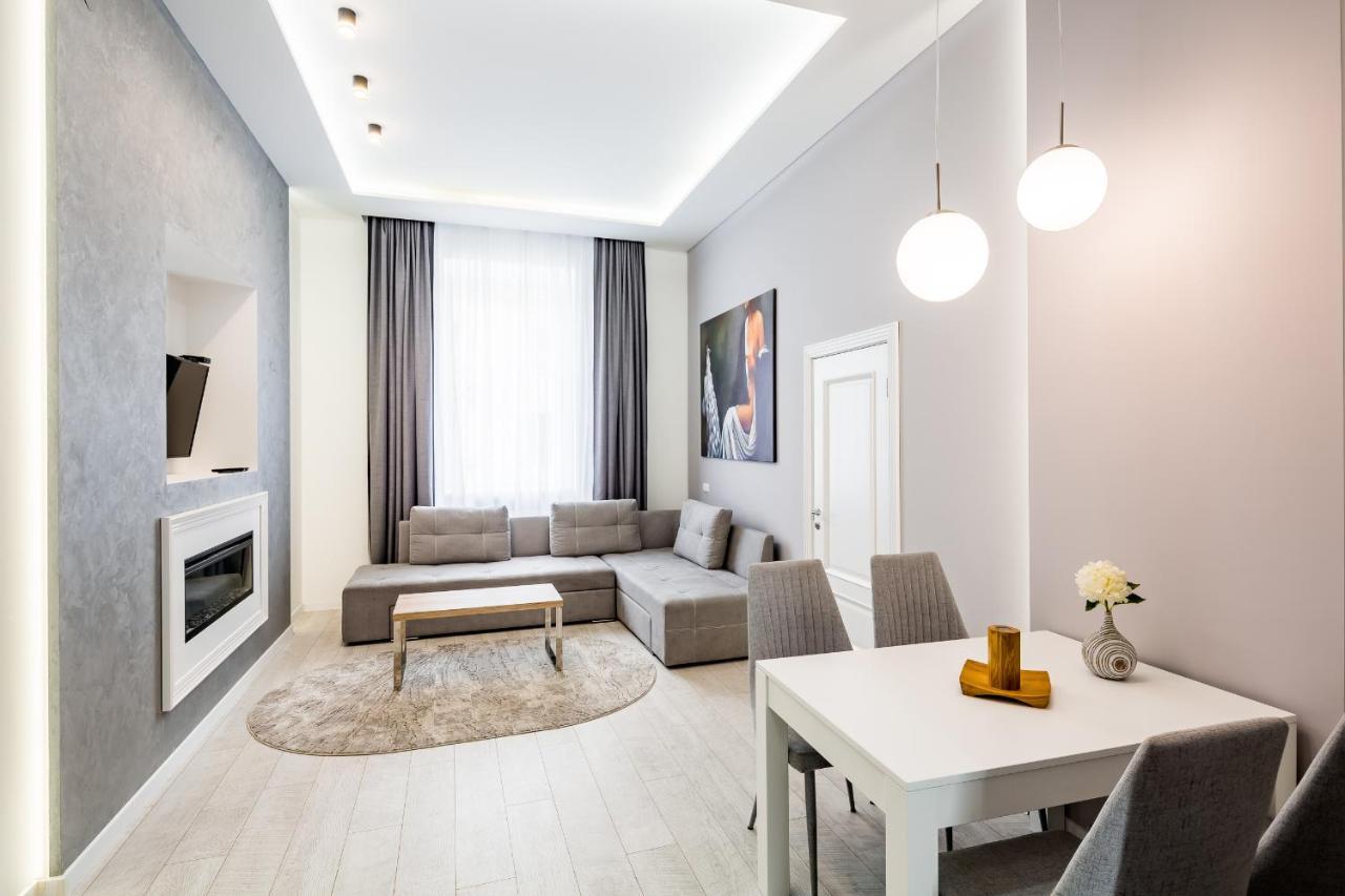 Leogrand Deluxe Apartments On Horodotska 33 Lviv Dış mekan fotoğraf